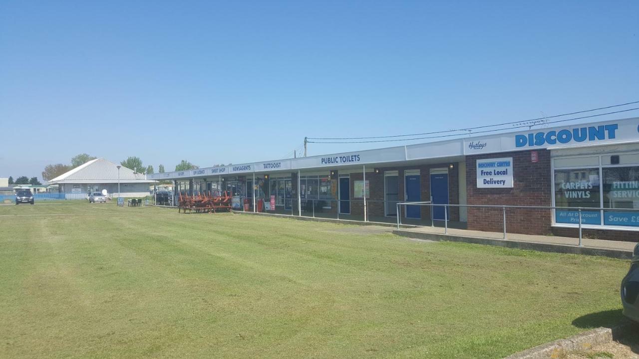Отель Caravan Beach Holiday Saint Osyth Экстерьер фото